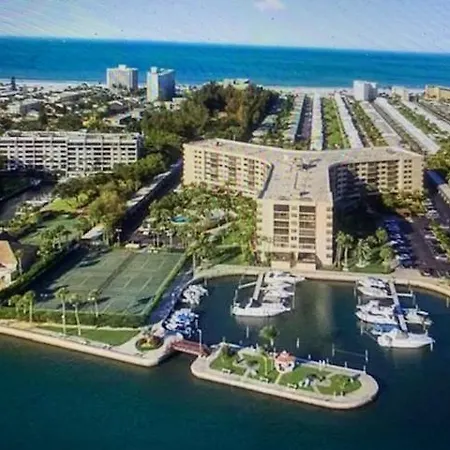 Harbor Towers Yacht And Racquet Club On Siesta Key Apartment